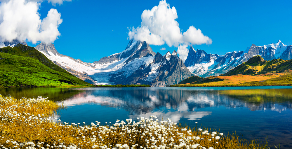 Sunrise,View,On,Bernese,Range,Above,Bachalpsee,Lake.,Peaks,Eiger,